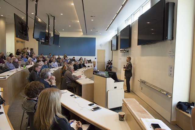 Image of Jeff Sachs speaking in a lecture hall.