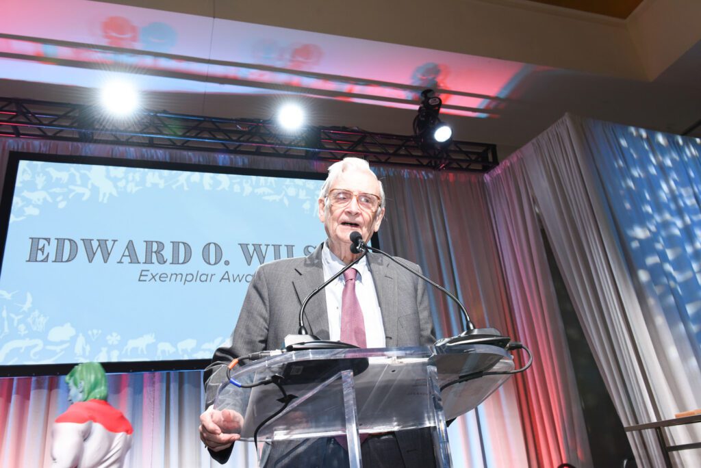 Image of E.O. Wilson accepting an award.