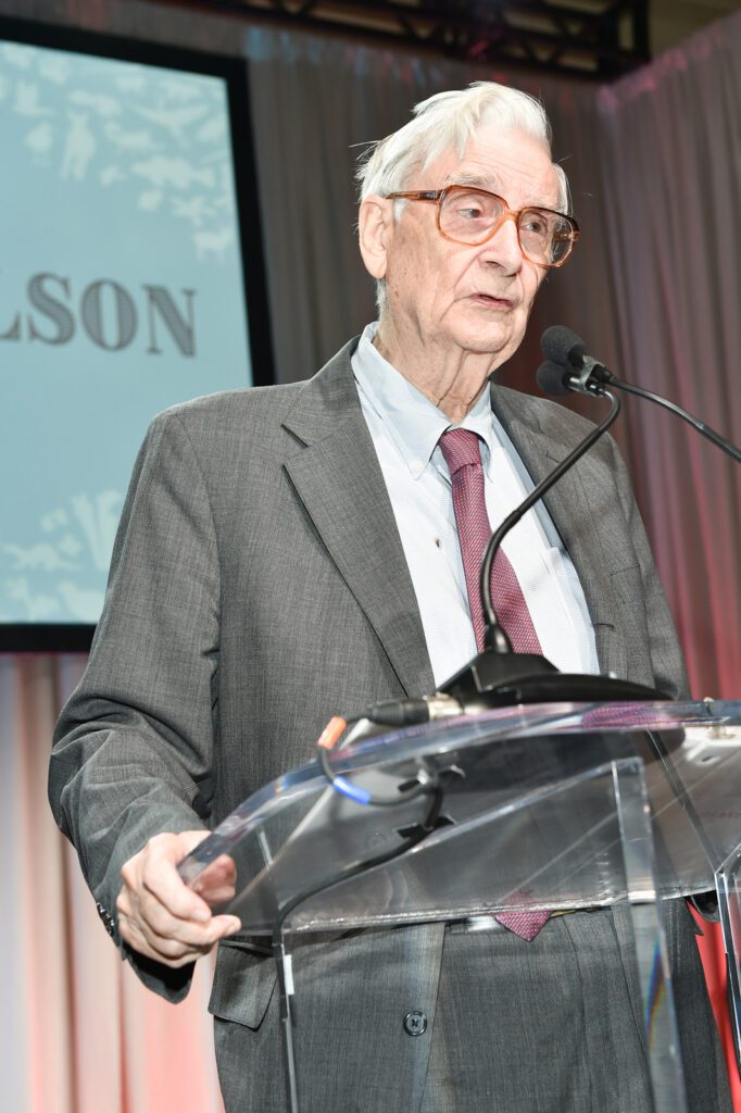 Image of E.O. Wilson accepting his award.