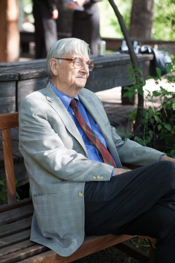 Image of E.O. Wilson on a bench.