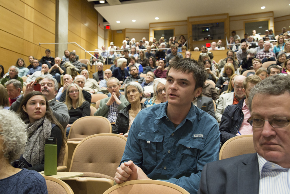 Picture of the event crowd.